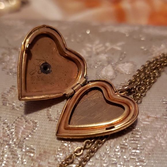 Victorian B&N 1/20 12k MOP locket - Picture 4 of 8